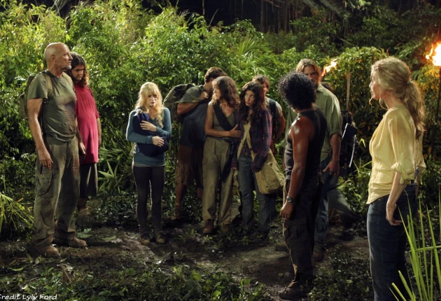 Кадр из сериала Остаться в живых 1 сезон